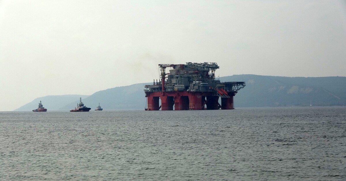Boğaz trafiği çift yönlü askıya alındı