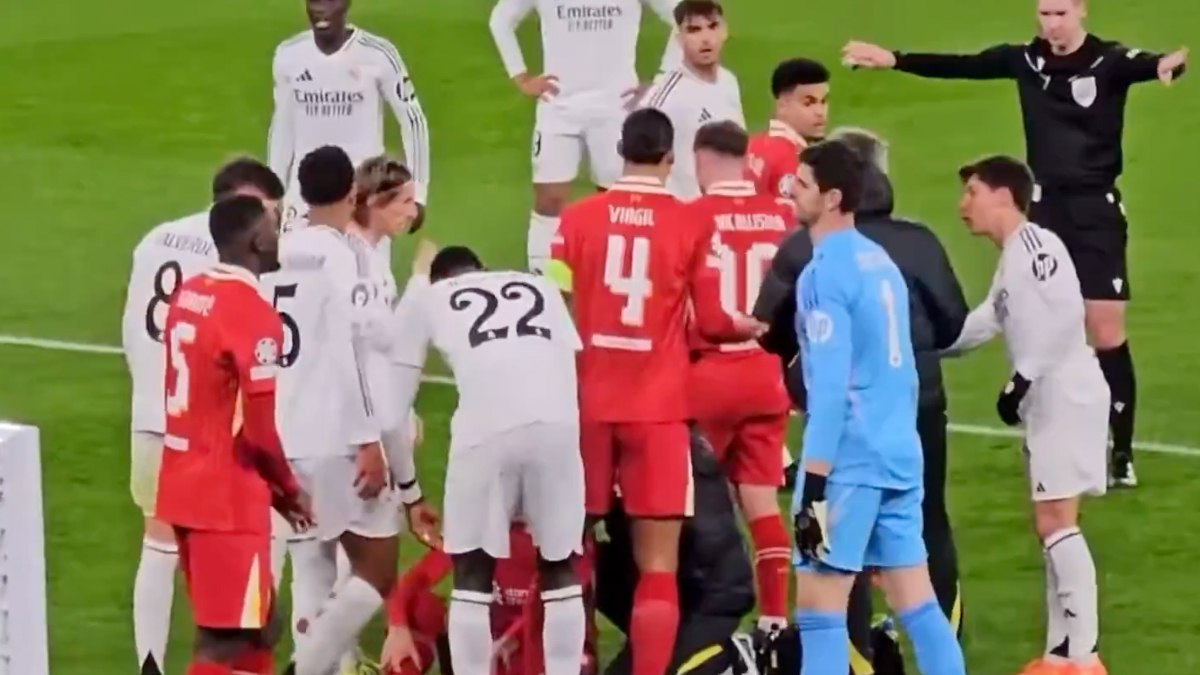 Liverpool fizyoterapistinin Arda Güler’e yaptığı hareket gündem oldu