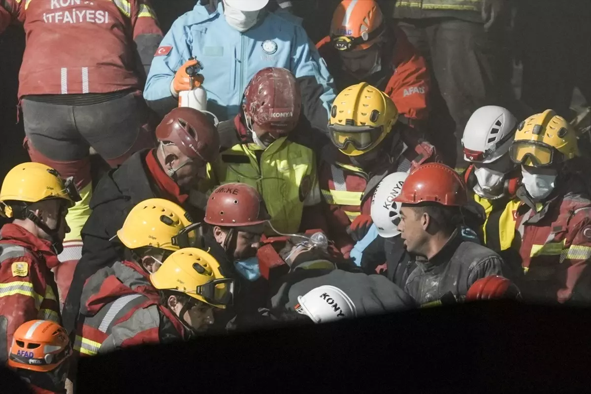 Konya’da Çöken Binadan 1 Kişi Daha Kurtarıldı