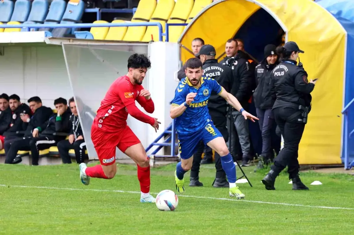 Menemen FK, Karaman FK’yı 2-1 Yendi