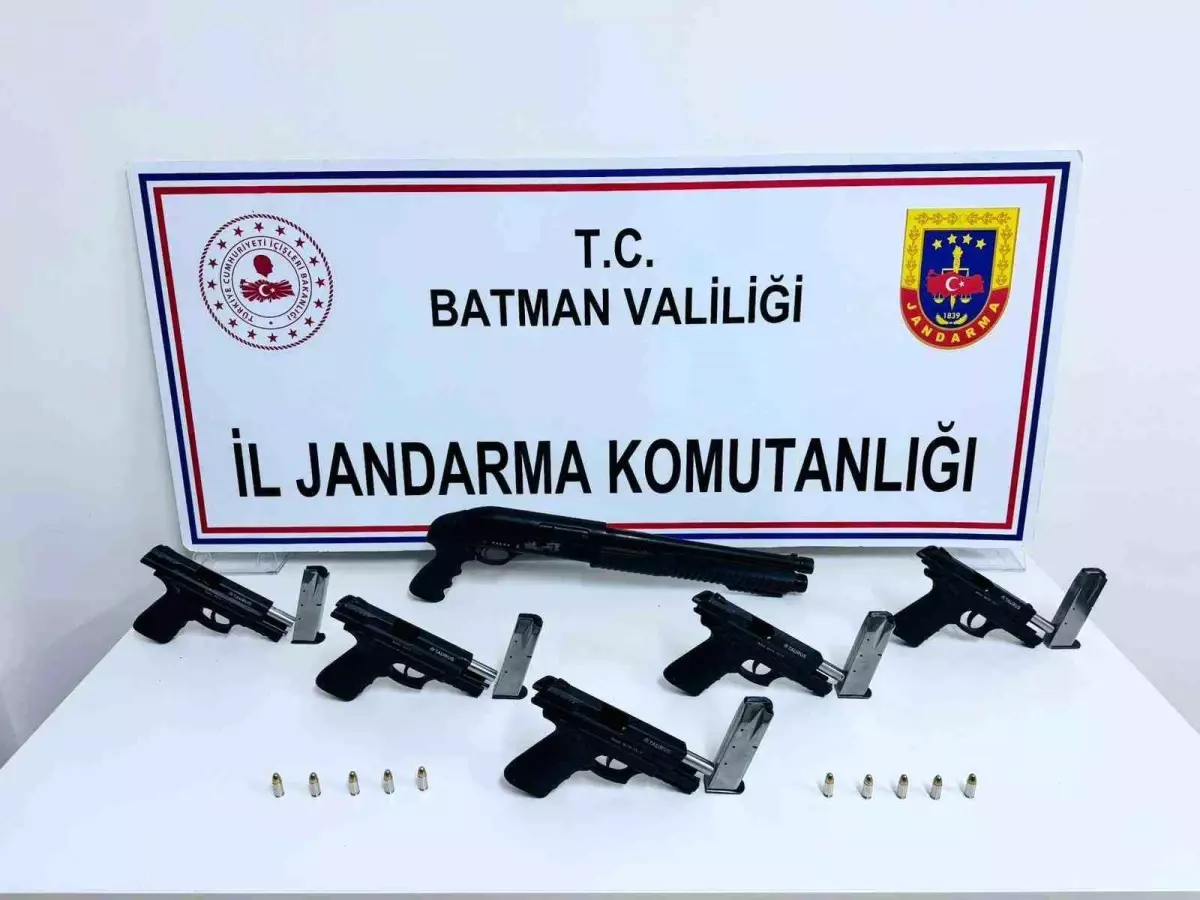 Batman’da Silah Operasyonu: 5 Tabanca Ele Geçirildi