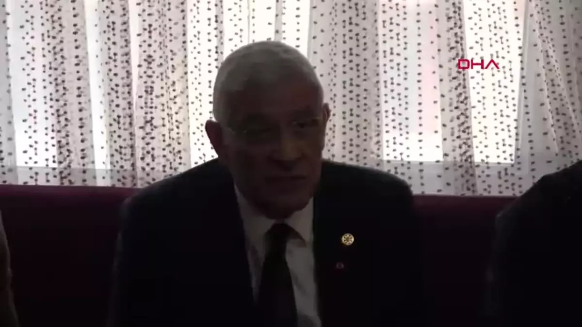 Müsavat Dervişoğlu’ndan Demokrasi Vurgusu
