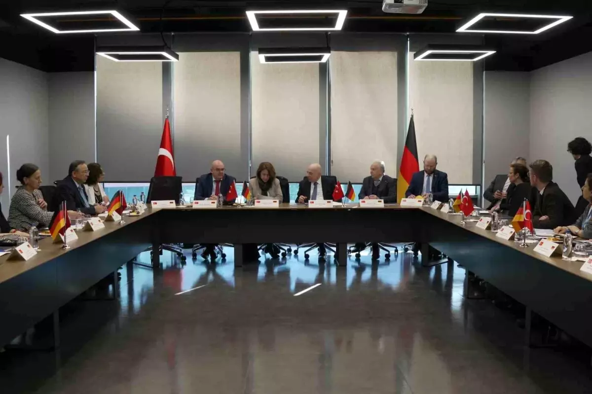 Alman Sağlık Bakanlığı İstinye Üniversitesi’nde
