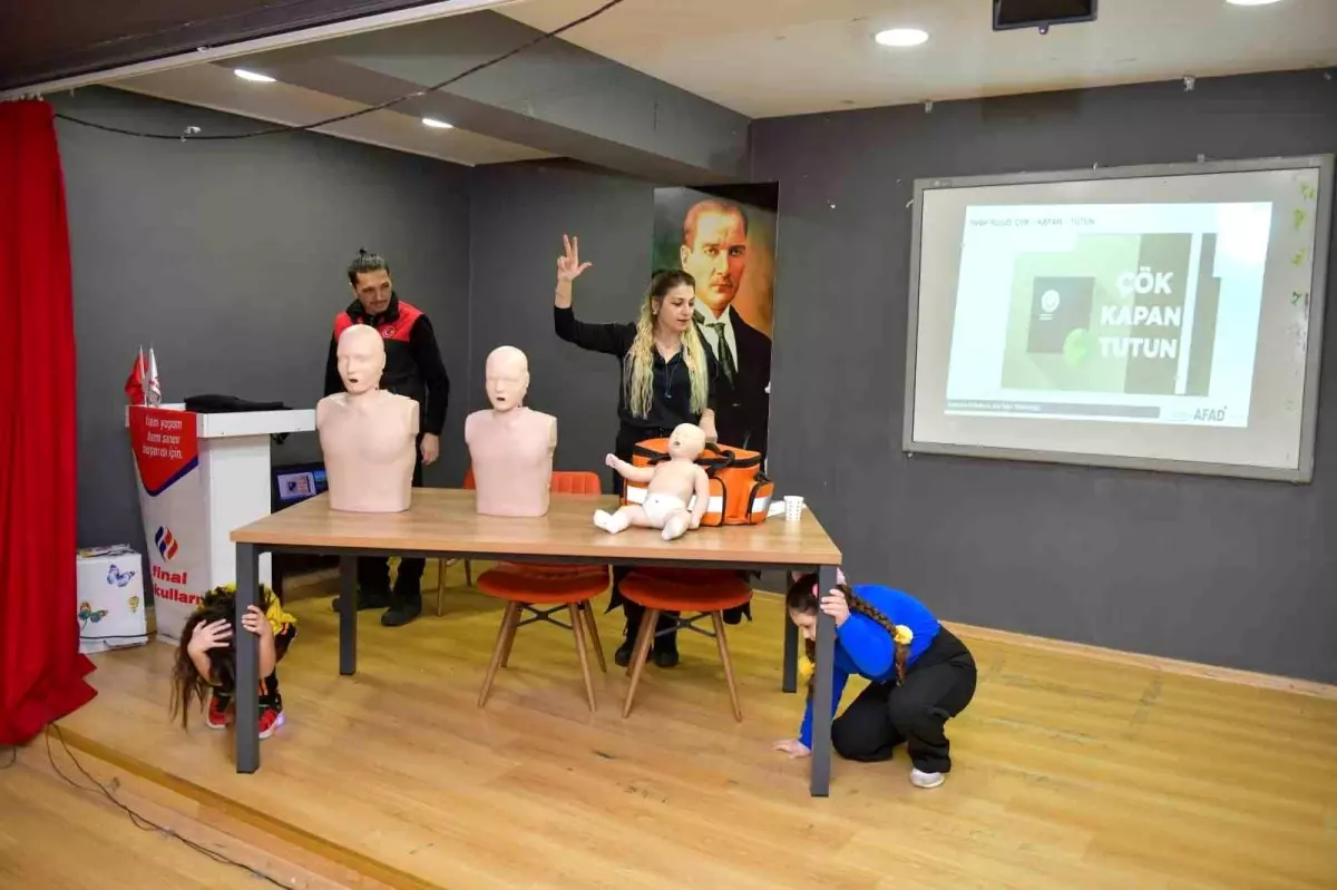 Esenyurt’ta Deprem Bilinci ve İlk Yardım Eğitimleri Devam Ediyor